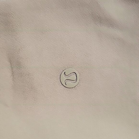 Lululemon On the Fly Crop Pants *Woven 23" Vintage Gold Yellow Mustard Size 6 - Picture 7 of 12